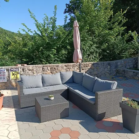 Kuca Za Odmor Arija Sa Velikim Vanjskim Bazenom *