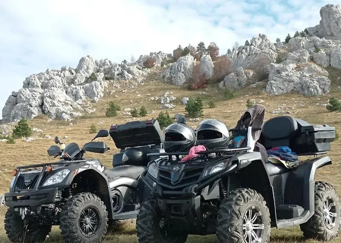 Kuca Za Odmor Arija Sa Velikim Vanjskim Bazenom Vakantiehuis