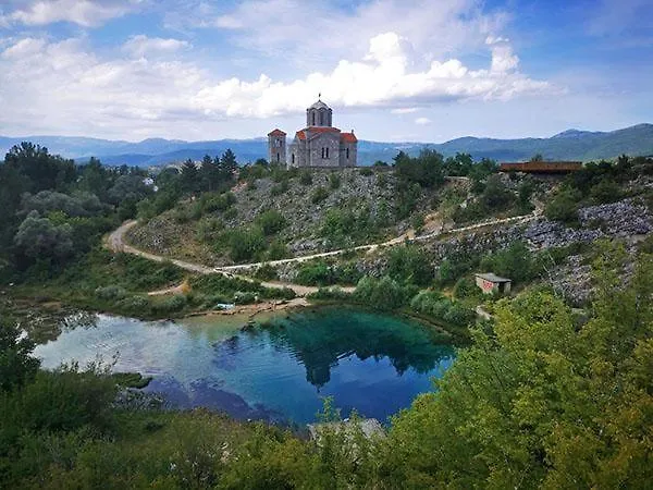 Kuca Za Odmor Arija Sa Velikim Vanjskim Bazenom *
