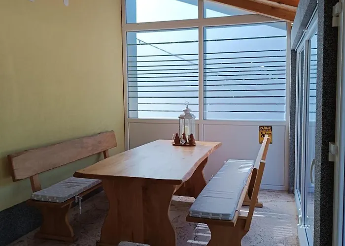 Kuca Za Odmor Arija Sa Velikim Vanjskim Bazenom * Knin