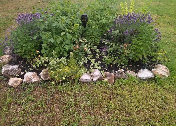 Kuca Za Odmor Arija Sa Velikim Vanjskim Bazenom Vakantiehuis Knin